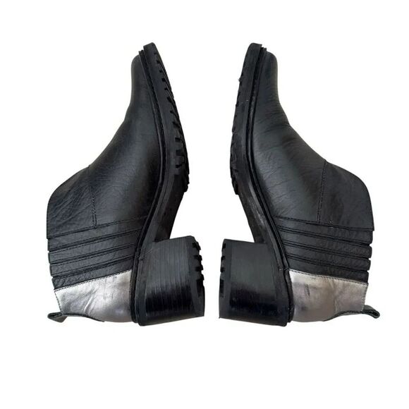 Mamut Black Silver Accents Ankle Women’s Leather Bootie SZ 6.5 - Picture 6 of 14
